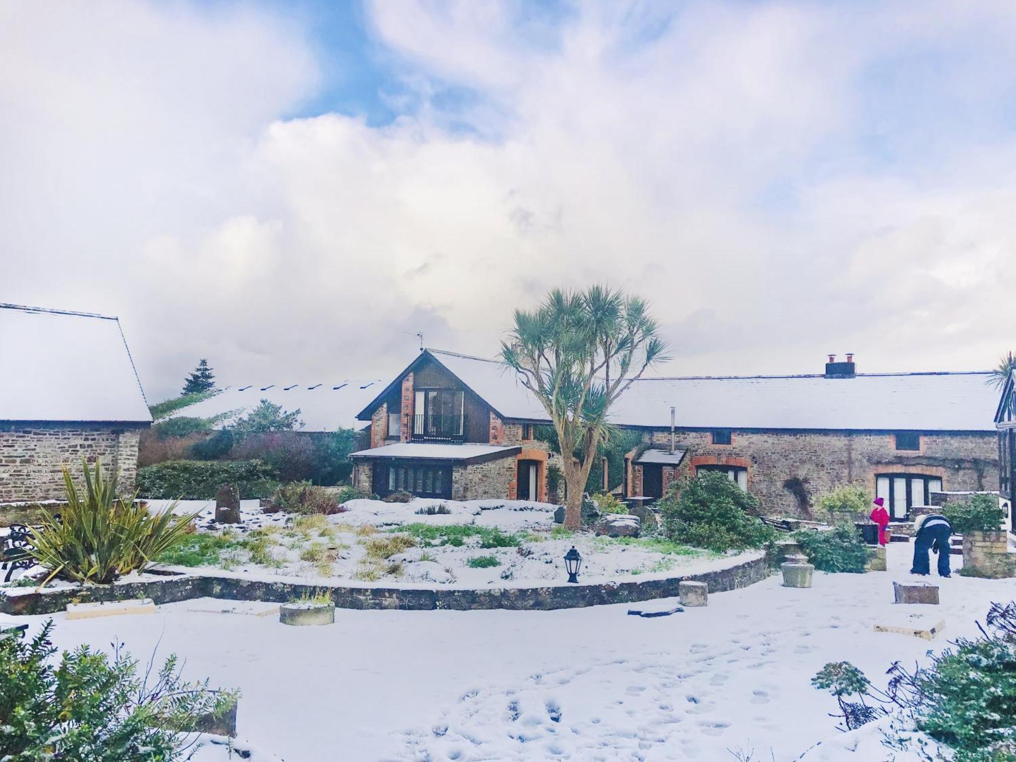 Downe Cottages Хартленд Номер фото